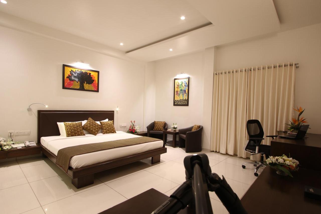 Prakruti Resort Vadodara Bagian luar foto