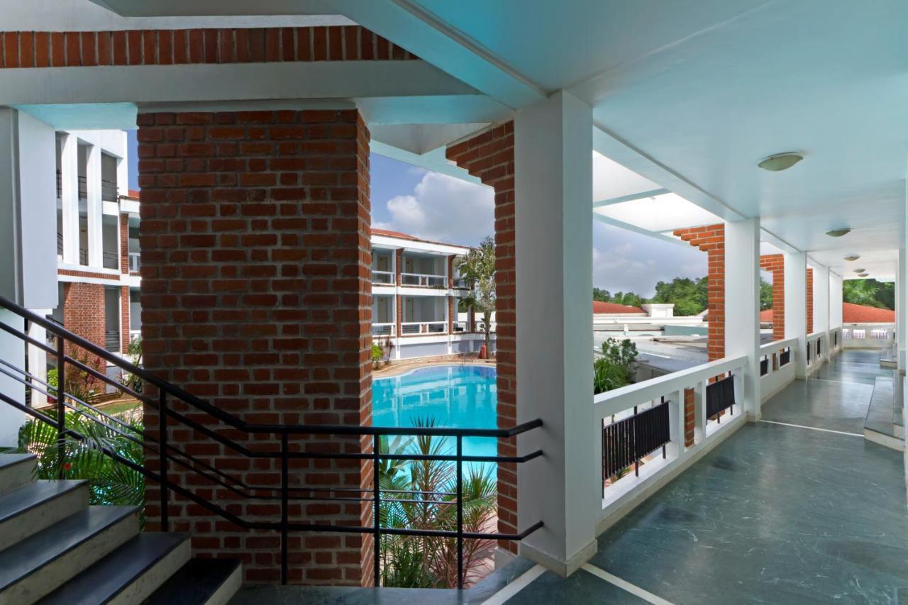 Prakruti Resort Vadodara Bagian luar foto