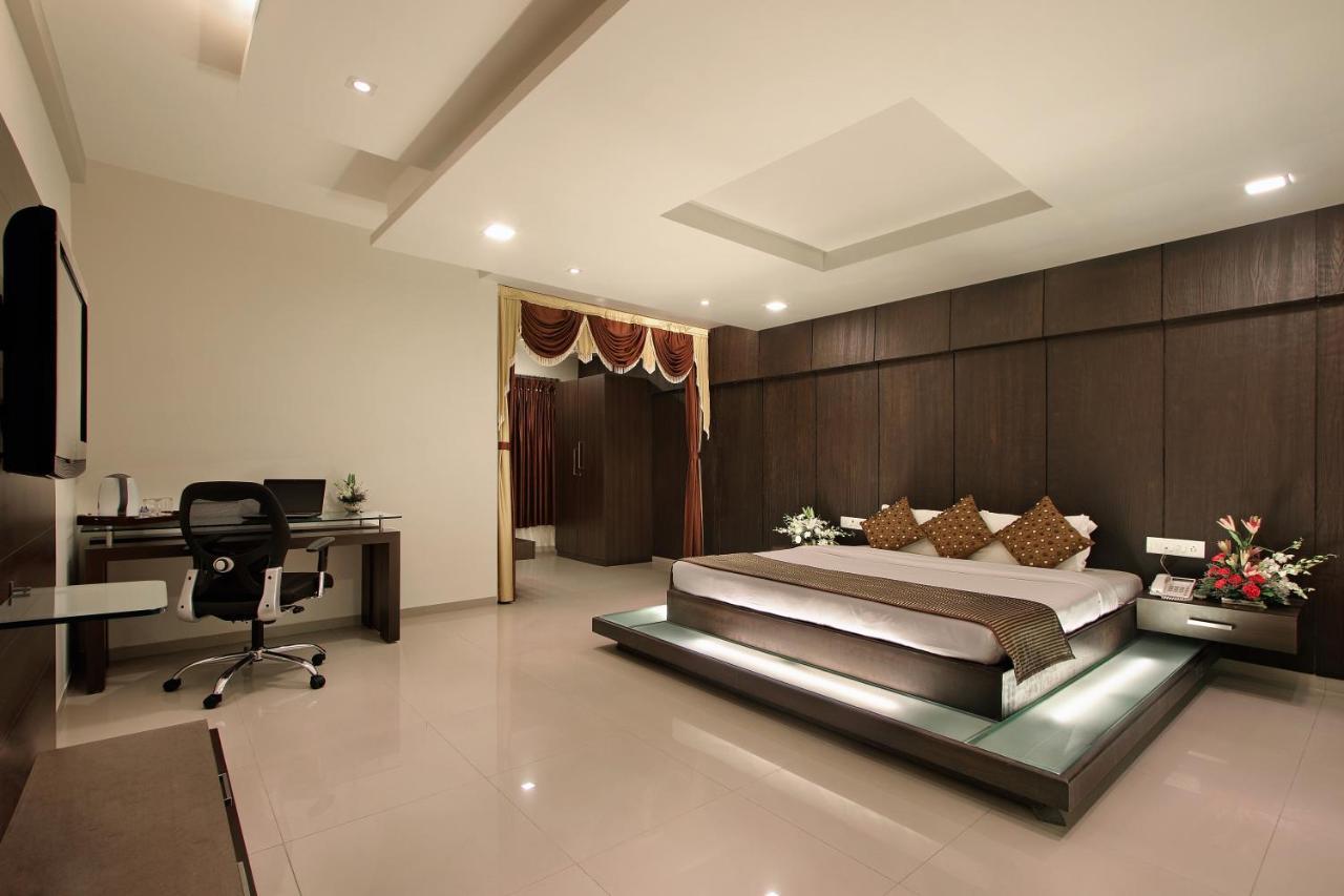 Prakruti Resort Vadodara Bagian luar foto